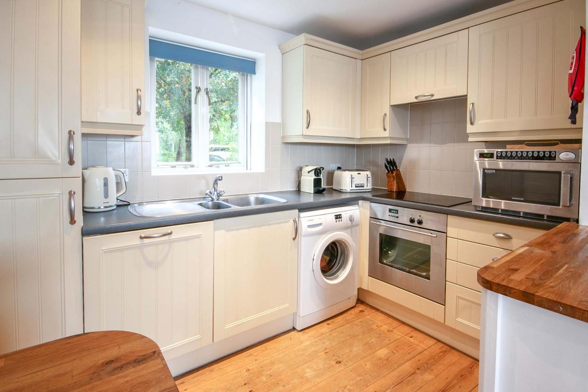 Coot Cottage - Holiday House With Fantastic Lake Views Somerford Keynes Esterno foto