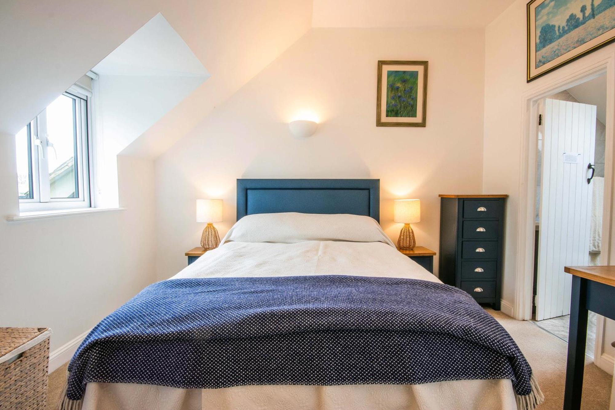 Coot Cottage - Holiday House With Fantastic Lake Views Somerford Keynes Esterno foto